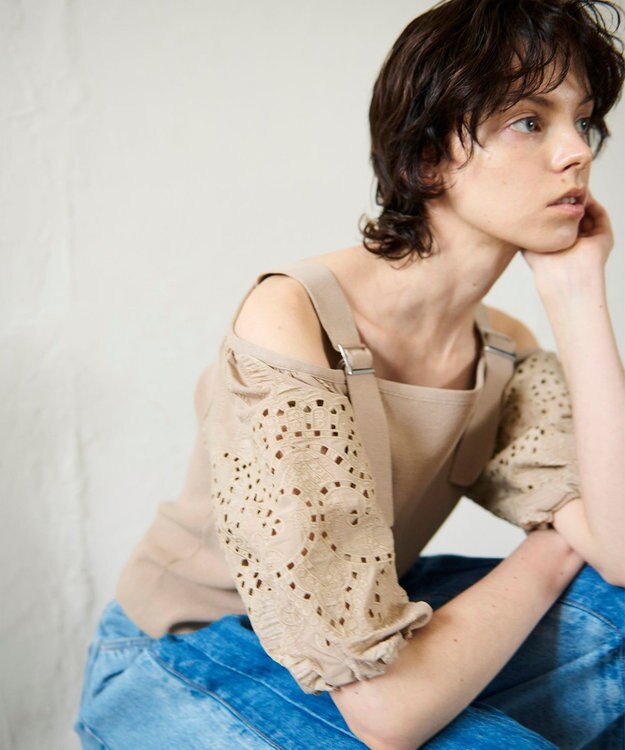 GRACE CONTINENTAL 刺繍パフスリーブニットトップ ベージュ