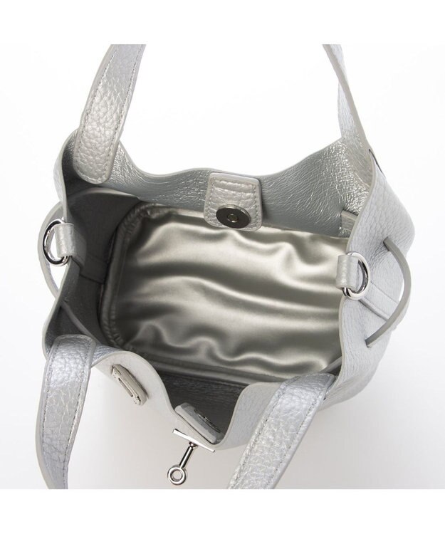 UNBILLION カシュカシュ cachechche / ヒネリ金具ベルトシボミニバッグ シルバー