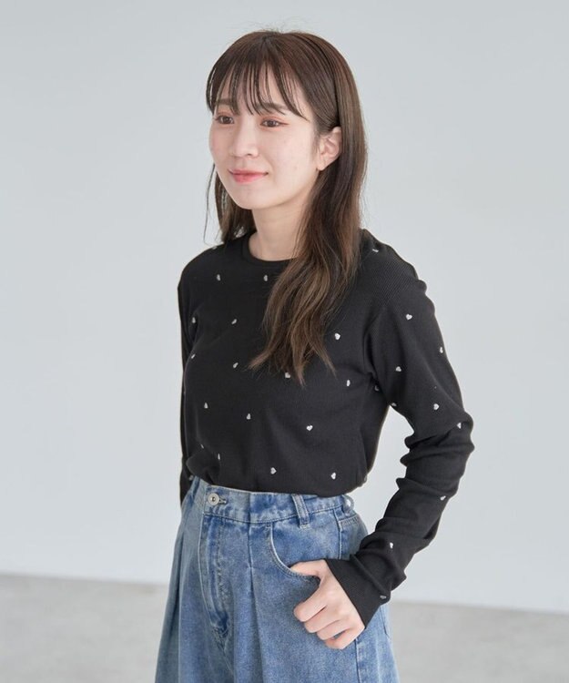 Green Parks ・ＤＯＵＢＬＥ　ＦＬＡＧＳ　ハート刺繍リブロンＴＥＥ Black