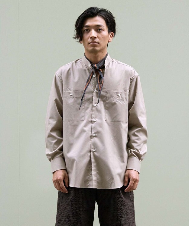 KASHIYAMA GIZA 100/2 バンドカラーシャツ スモークカーキ