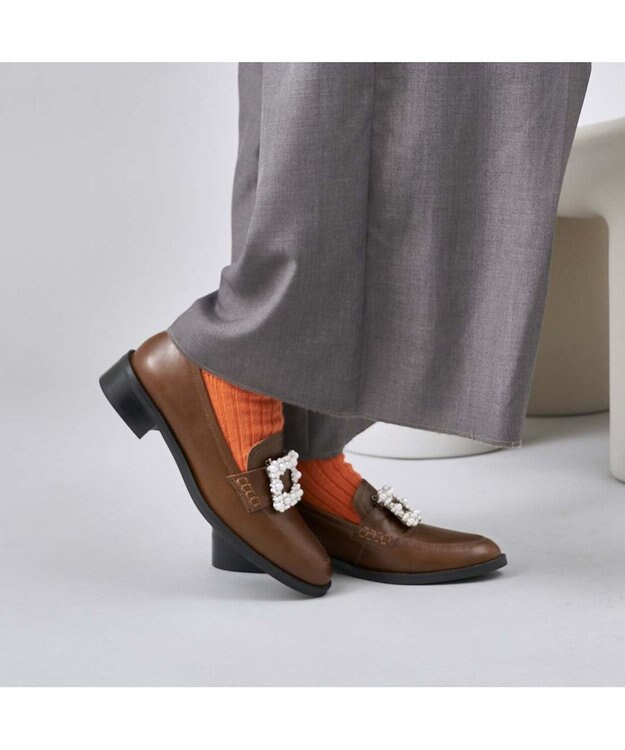 MODE ET JACOMO <carino>ビジューバックルローファー カーキ