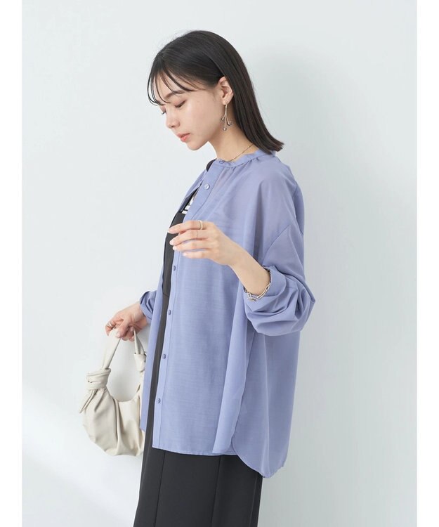 earth music&ecology シアーギャザーネックブラウス Deep Blue