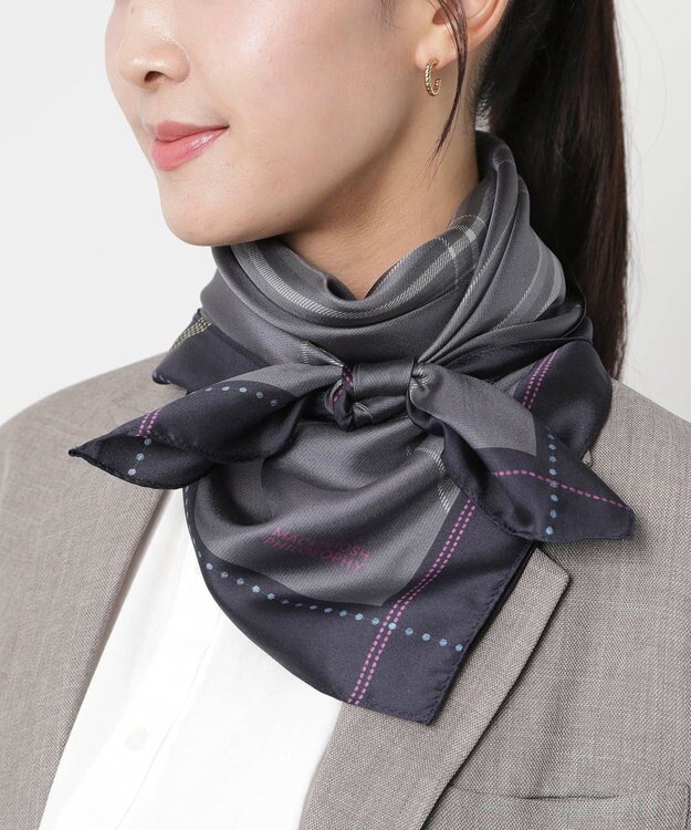 MOONBAT MACKINTOSH PHILOSOPHY(マッキントッシュ フィロソフィー）シルクスカーフ チェック 88×88㎝ 日本製 ブラック