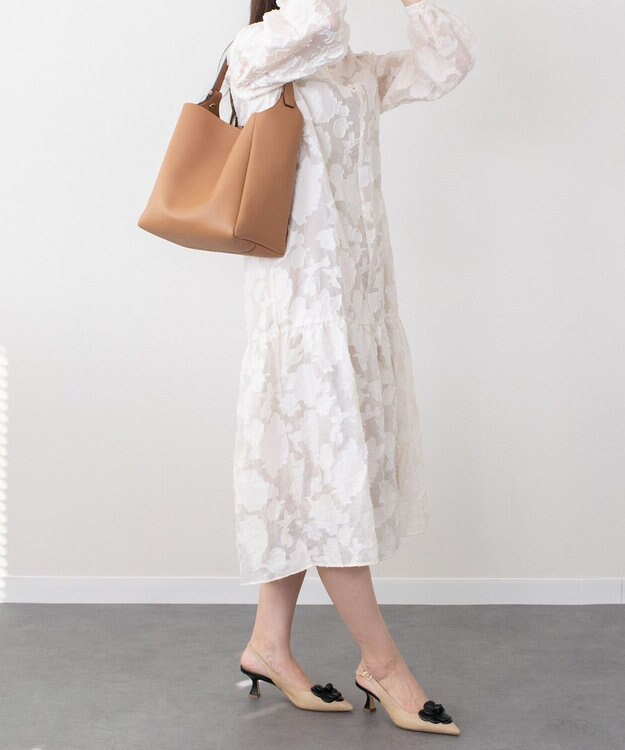 INTER-CHAUSSURES 【LORISTELLA】スマートソフト・バケットバッグ大きめ キャメル