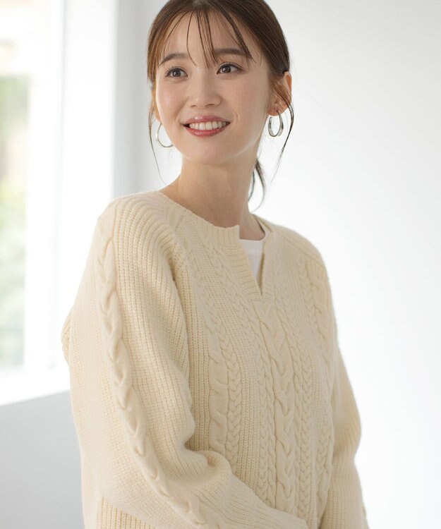 ANY SIS 【洗える】キーネックケーブル ニット アイボリー