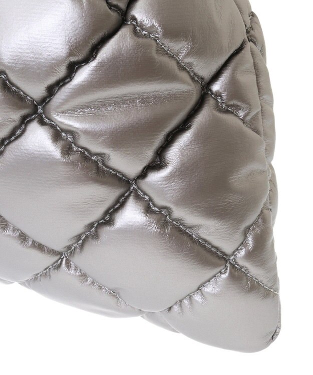 Green Parks ・ＱＵＯＮ　合皮キルト巾着 Silver