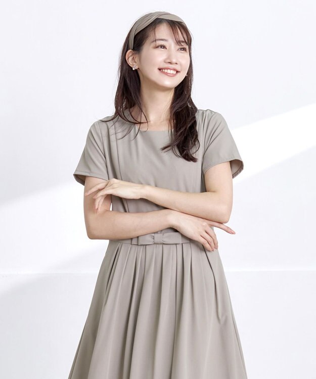Tiaclasse 【洗える】半袖リボンギャザーフレアワンピース グレージュ