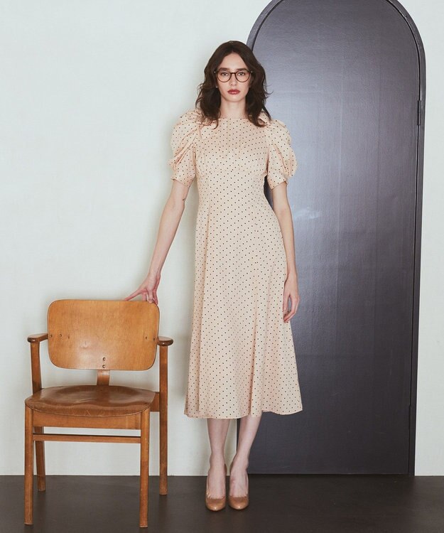 Maison de FLEUR ドットワンピース Beige