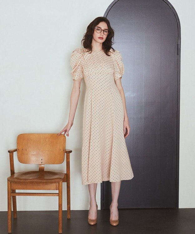 Maison de FLEUR ドットワンピース Beige