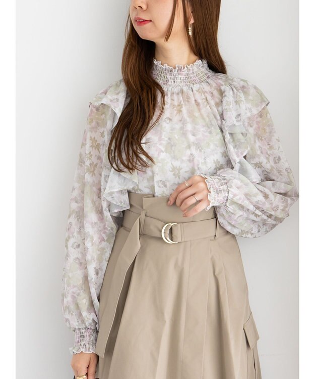 Te chichi フラワーパターンシアーフリルブラウス カーキ