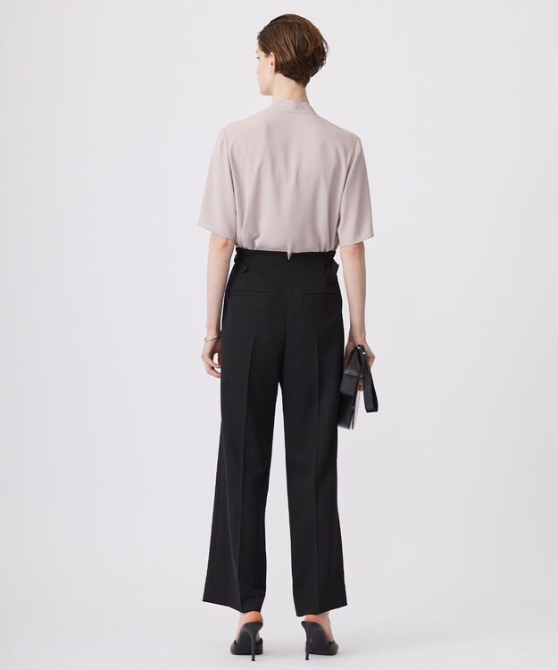 ICB L 【接触冷感・UVケア・速乾・洗える】BackSatinAmunzen 5分袖Vネックボウタイブラウス ヘイズピンク系