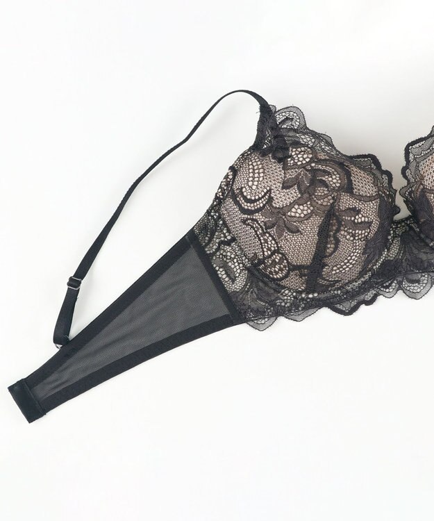 Wing ブラジャー 立体感のあるバストをメイク ふっくらデコルテ きれいな谷間 ブラのズレ・浮きを軽減 【ハイライトブラ】 ブラ CB4000 ウイング／ワコール ブラック