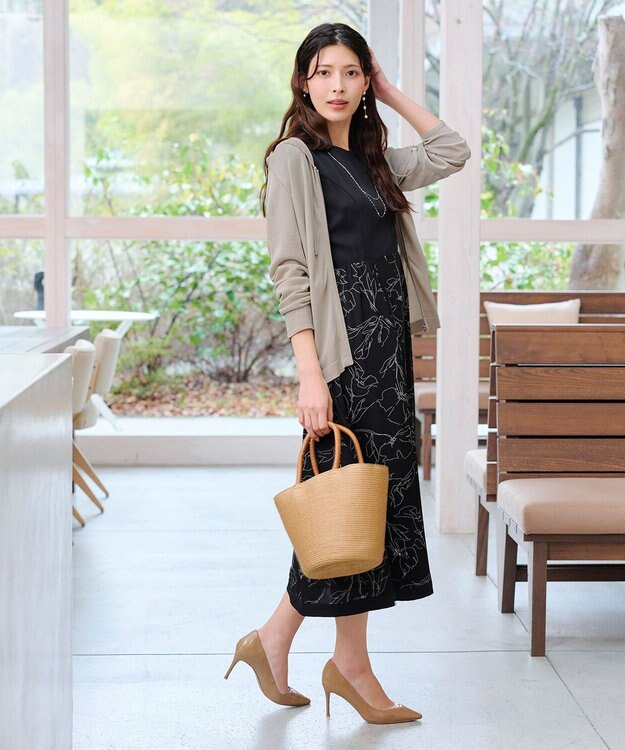 Tiaclasse 【小倉優子さん着用・新色追加・洗える】モノトーンフラワープリントワンピース ブラック×ブラック