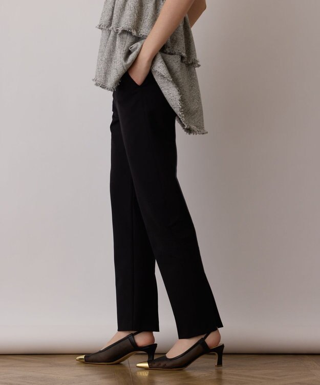 GRACE CONTINENTAL ストレッチテーパードパンツ ブラック