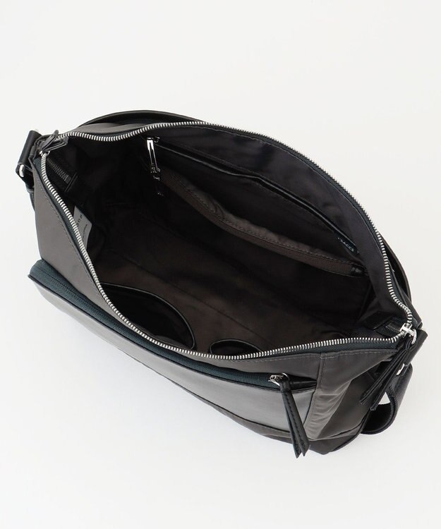 Y'SACCS ナイロン×リサイクルレザー　コンビマルチショルダー グレー