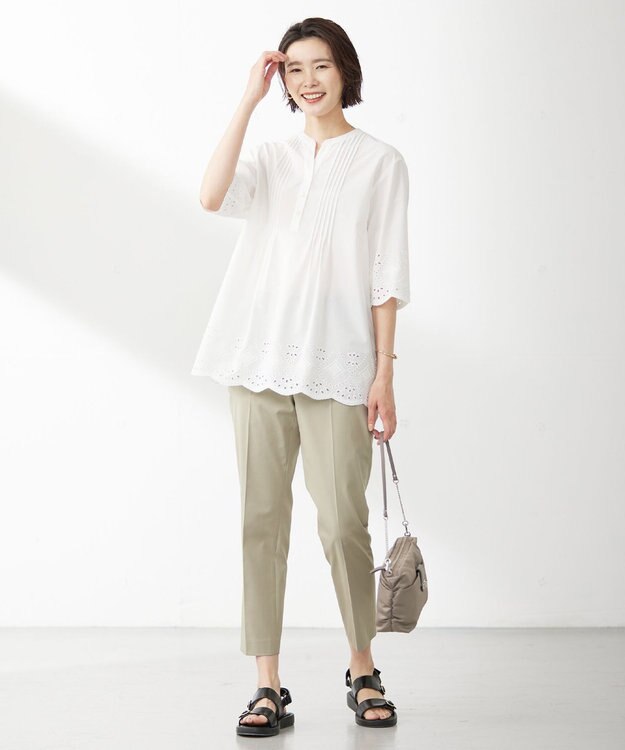 J.PRESS LADIES L 【WEB限定カラーあり・セットアップ対応・洗える・撥水・防汚】コットンFITTYシャーク テーパード パンツ ライトグリーン系