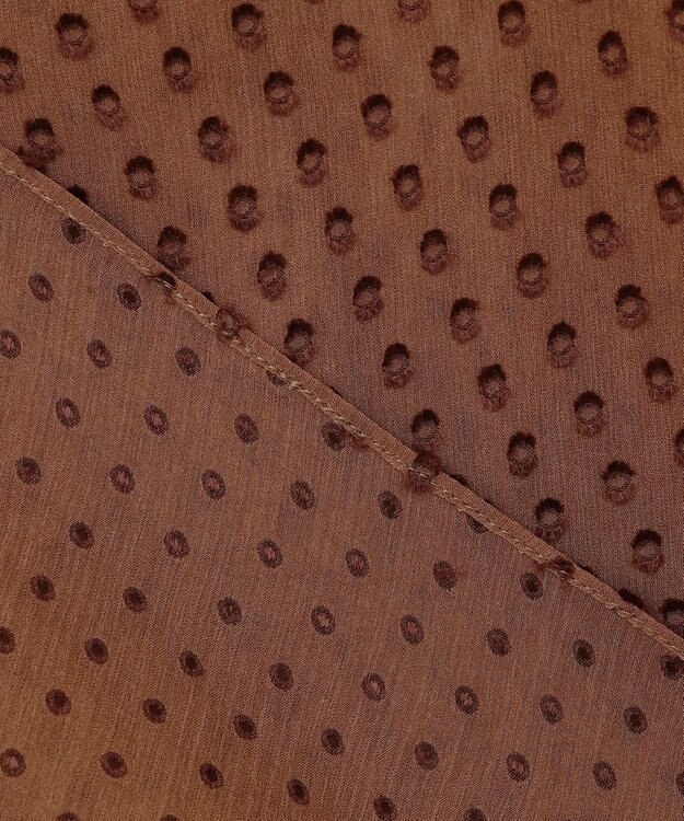 BEIGE， CALLERRY / シルク混ドットラッフルブラウス Caramel