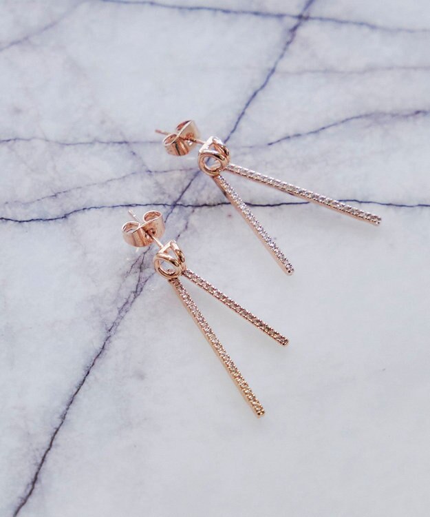 Tiaclasse 【金属アレルギー対応】シャイニーフリルピアス ピンクゴールド