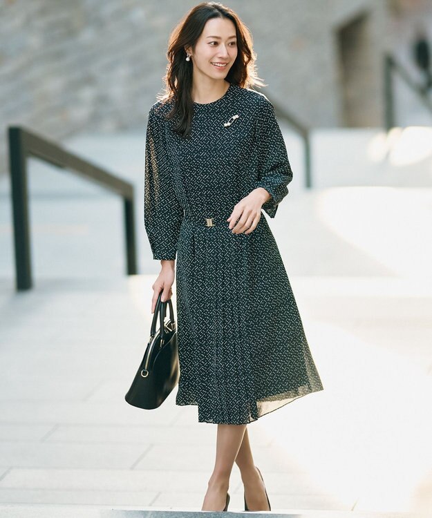 自由区 L 【19号サイズまで展開】ライトサテン ワンピース ブラック×ベージュ