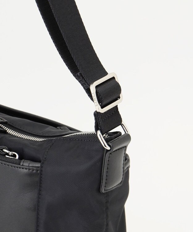 Y'SACCS ナイロン×リサイクルレザー　コンビマルチショルダー ブラック