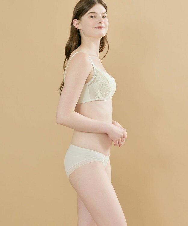 une nana cool さあわたし レース 脇高ブラジャー BE