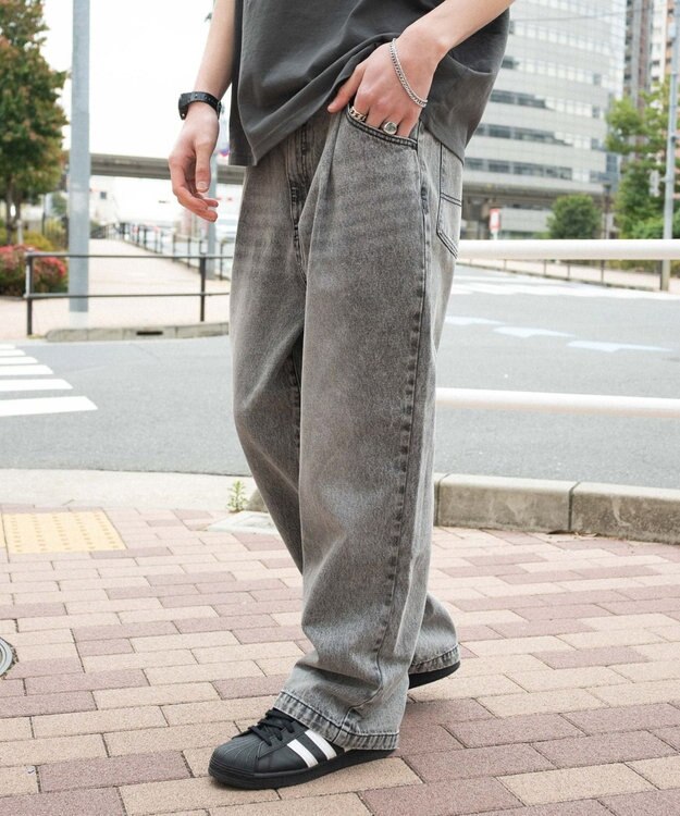 WEGO 【ユニセックス着用ITEM/SMLサイズ展開】ルーズテーパードデニムパンツ グレー