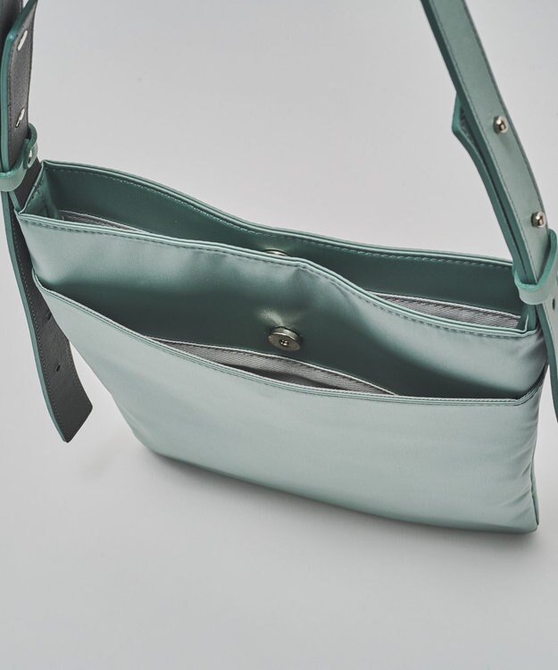 russet バイカラーレザーベルトフラットショルダーバッグ(SF-278) Sax