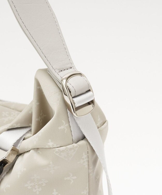 russet ナイロンジャガードメタルバックルショルダーバッグ M(CE-1671) Ecru