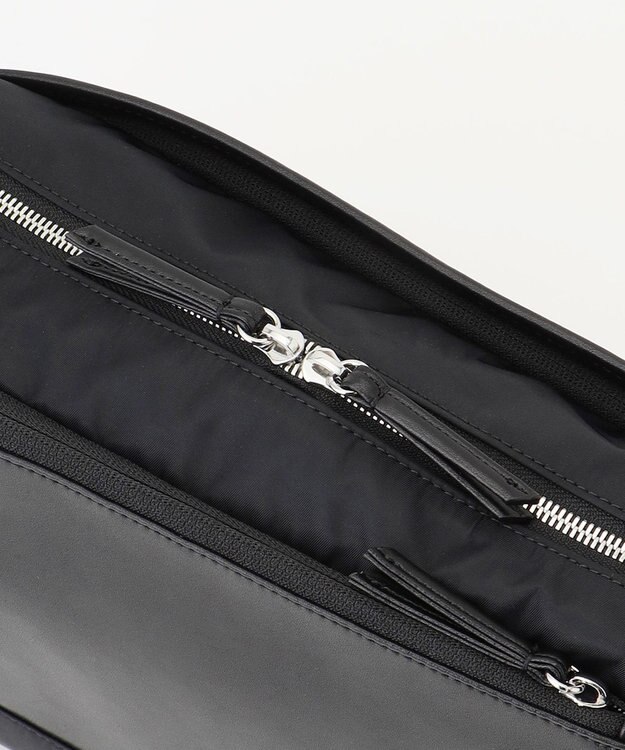 Y'SACCS ナイロン×リサイクルレザー　コンビマルチショルダー ブラック