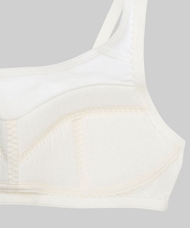 Wing ジュニア ノンワイヤーブラ Wing Teen きちんとささえる 綿混素材(身生地部・カップ肌側) 【STEP3 まるみをおびてきた胸に】ハーフトップ  RB6935 ウイング／ワコール アイボリー