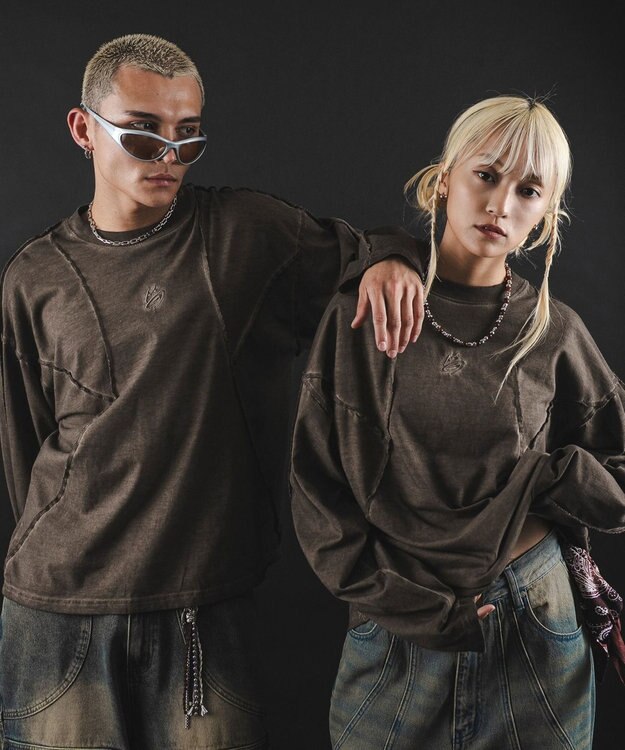 WEGO 【ユニセックス着用ITEM】MA55IVE　コールドダイスウィッチングロゴT（LS） ブラウン