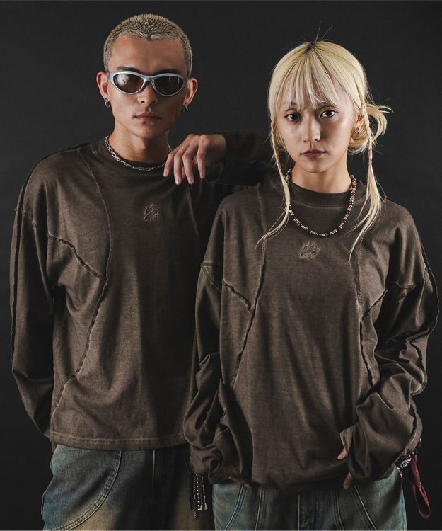 WEGO 【ユニセックス着用ITEM】MA55IVE　コールドダイスウィッチングロゴT（LS） ブラウン