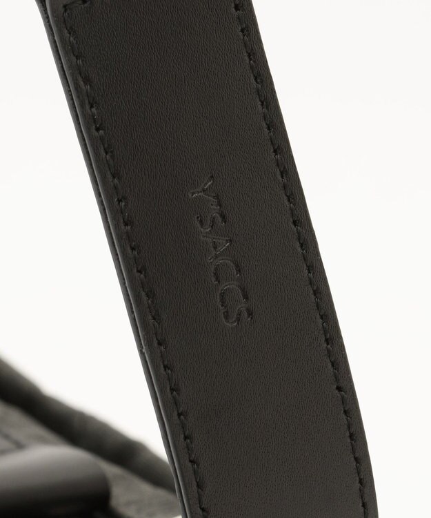 Y'SACCS ストリームラインポシェット ダークグレー