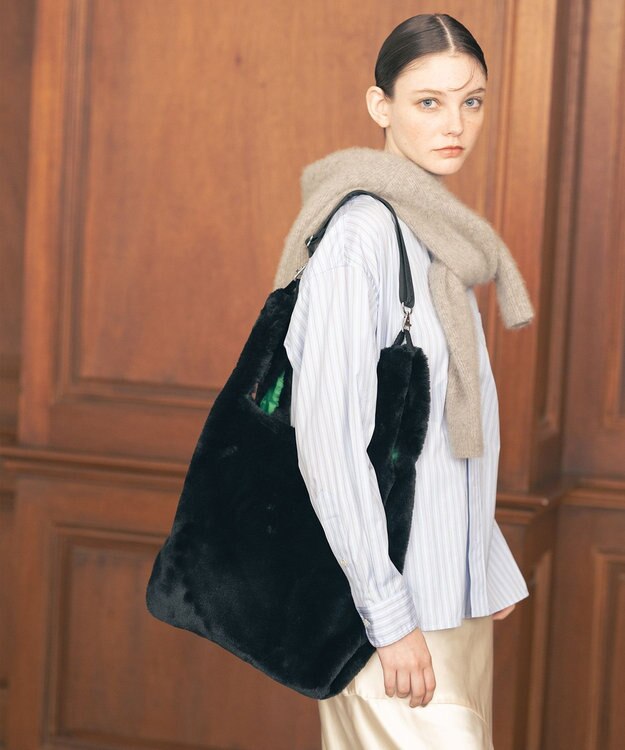 LeSportsac FUR SHOULDER TOTE/ブラックフラッフィーファー ブラックフラッフィーファー
