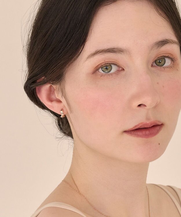 Phoebe 〈痛くないシリーズ/金属アレルギー対応〉リップルフープライトフィットイヤリング フープイヤリング/シンプル/変形 シャンパンゴールド