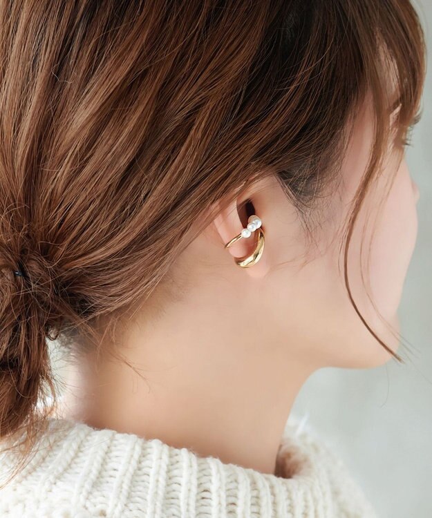 Phoebe 〈シリーズ累計販売10000点突破！〉≪雑誌掲載商品≫ドレッシングパールイヤーカフ　ゴールド ゴールド