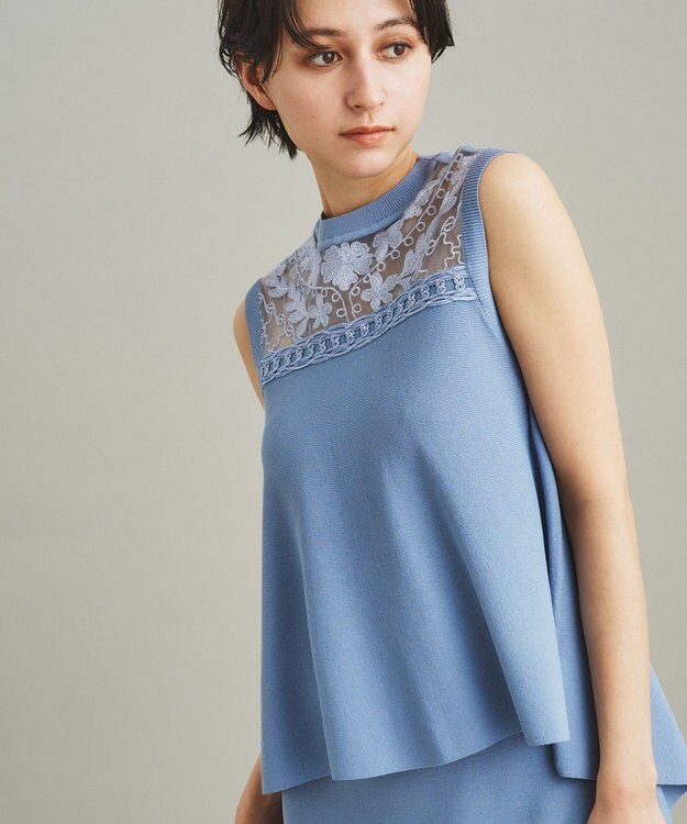 GRACE CONTINENTAL フラワーコードニットトップ ブルー