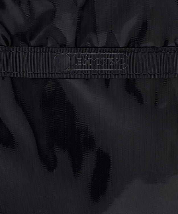 LeSportsac E/W CITY DRAWSTRING BAG??? /アップタウンブラックシャイン/ブラック アップタウンブラックシャイン/ブラック