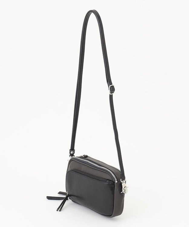 Y'SACCS ナイロン×リサイクルレザー　コンビマルチポシェット グレー