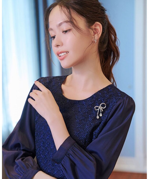 Tiaclasse 【安田美沙子さん着用】キュービックリボンモチーフブローチ シルバー