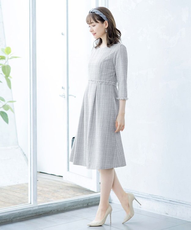 Tiaclasse 絶妙なMIXカラーのツイード素材で存在感溢れるタックワンピース グレー