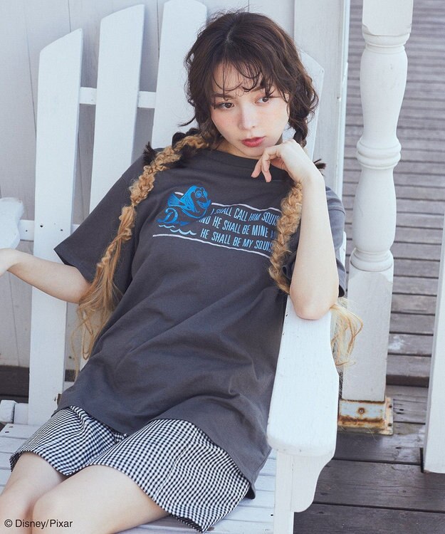 earth music&ecology Ｆｉｎｄｉｎｇ　Ｎｅｍｏ／シリコンプリントＴシャツ Charcoal Gray