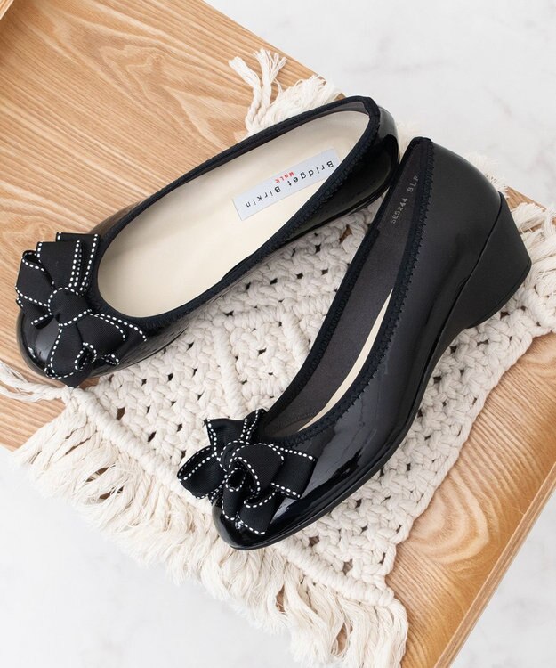 Bridget Birkin ＜3E＞【Bridget Birkin Walk】ステッチリボンウォーキングパンプス ブラックエナメル