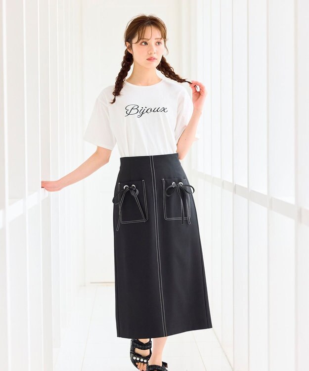 Feroux 【洗える】Bijou刺繍Tシャツ ホワイト系