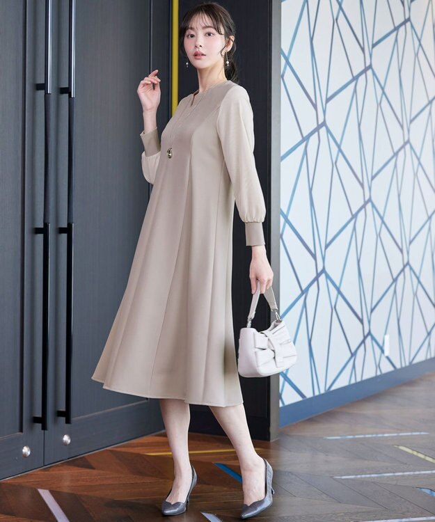 Tiaclasse 【ストレッチジョーゼット】 シフォン袖ワンピース グレージュ