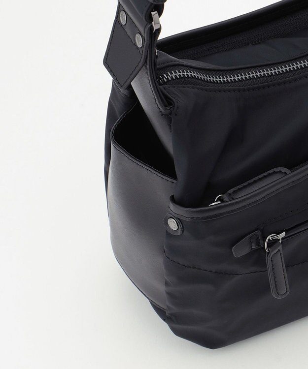 Y'SACCS 【ムック本掲載】【ナイロンタフタ×リサイクルレザー】デイリーショルダー　Sサイズ ブラック