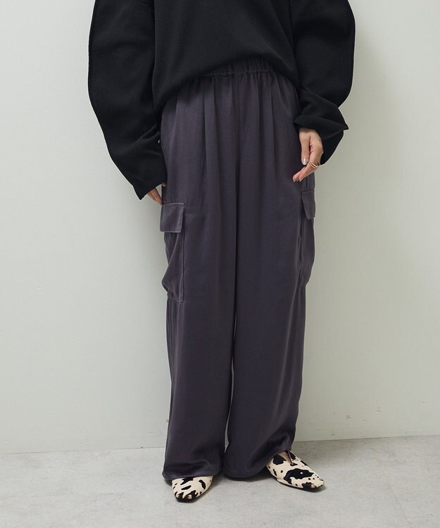 Green Parks サテンカーゴパンツ Charcoal Gray