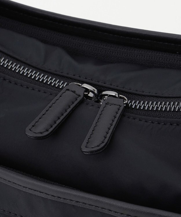 Y'SACCS 【ムック本掲載】【ナイロンタフタ×リサイクルレザー】デイリーショルダー　Sサイズ ブラック