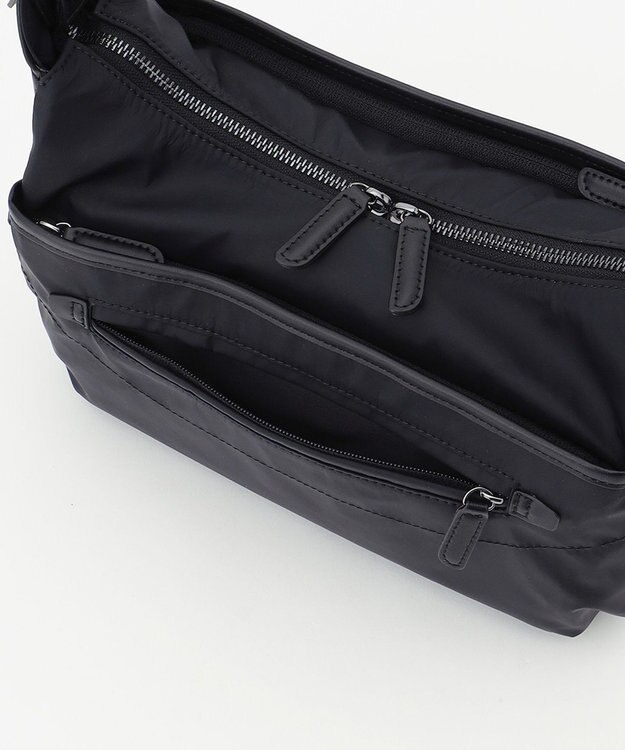 Y'SACCS 【ムック本掲載】【ナイロンタフタ×リサイクルレザー】デイリーショルダー　Sサイズ ブラック