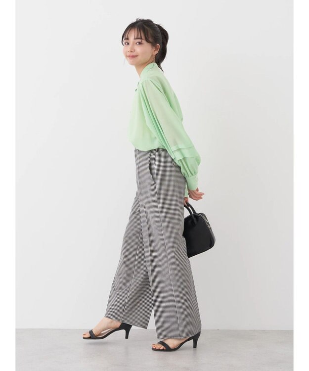 earth music&ecology ボリュームタック袖ブラウス Lime Green